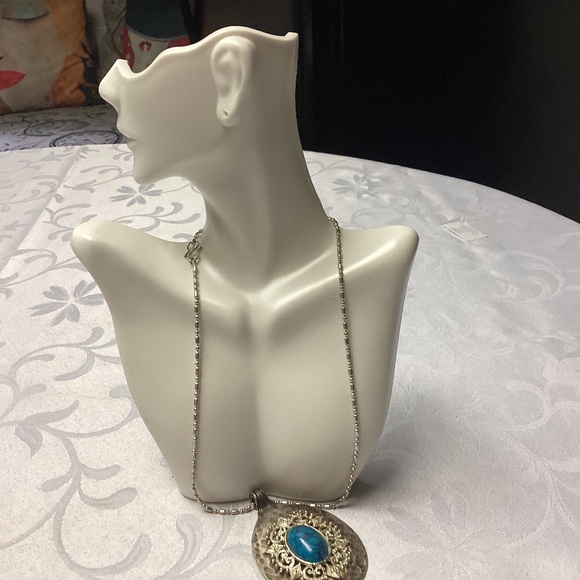 Hammered, turquoise pendant, beautiful, large ornate - Picture 1 of 12